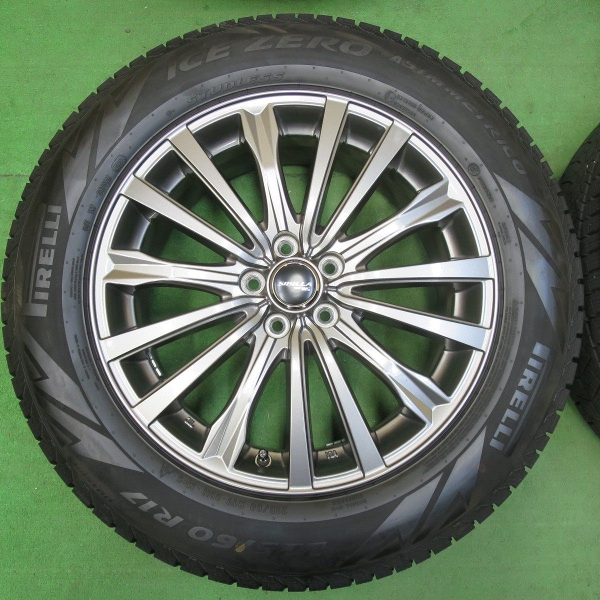 バリ溝!22年!キレイ!9.5分以上★フォレスター等 225/60R17 スタッドレス ピレリ アイスゼロ アシンメトリコ SIBILLA NEXT W5 シビラ PCD100/5H★4111106イス