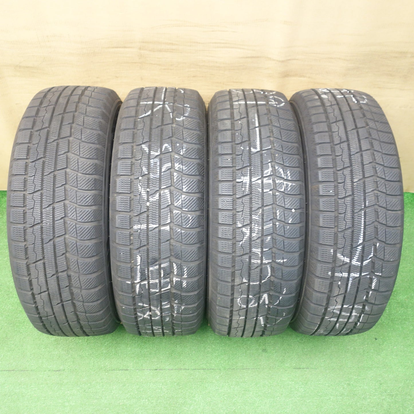 バリ溝!22年!9分★スタッドレス 195/65R15 トーヨー ウインター トランパス TX VELVA ヴェルヴァ 15インチ PCD114.3/5H★6021102KTス
