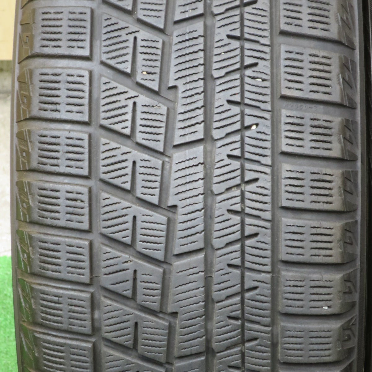 バリ溝!キレイ!8.5分★ベンツ 等 IRVINE F01 205/55R16 スタッドレス ヨコハマ アイスガード iG60 16インチ アーヴィン PCD112/5H★5061302TTス