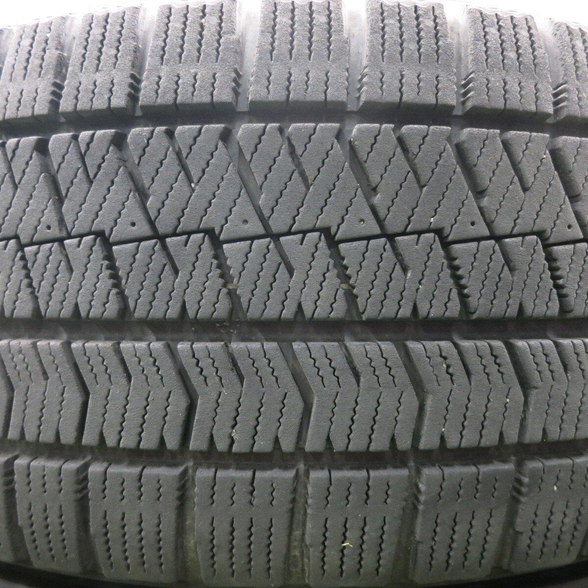 バリ溝!キレイ!9.5分★日産 C27 セレナ ニスモ 純正 205/50R17 スタッドレス ブリヂストン VRX2 PCD114.3/5H★4050601HAス