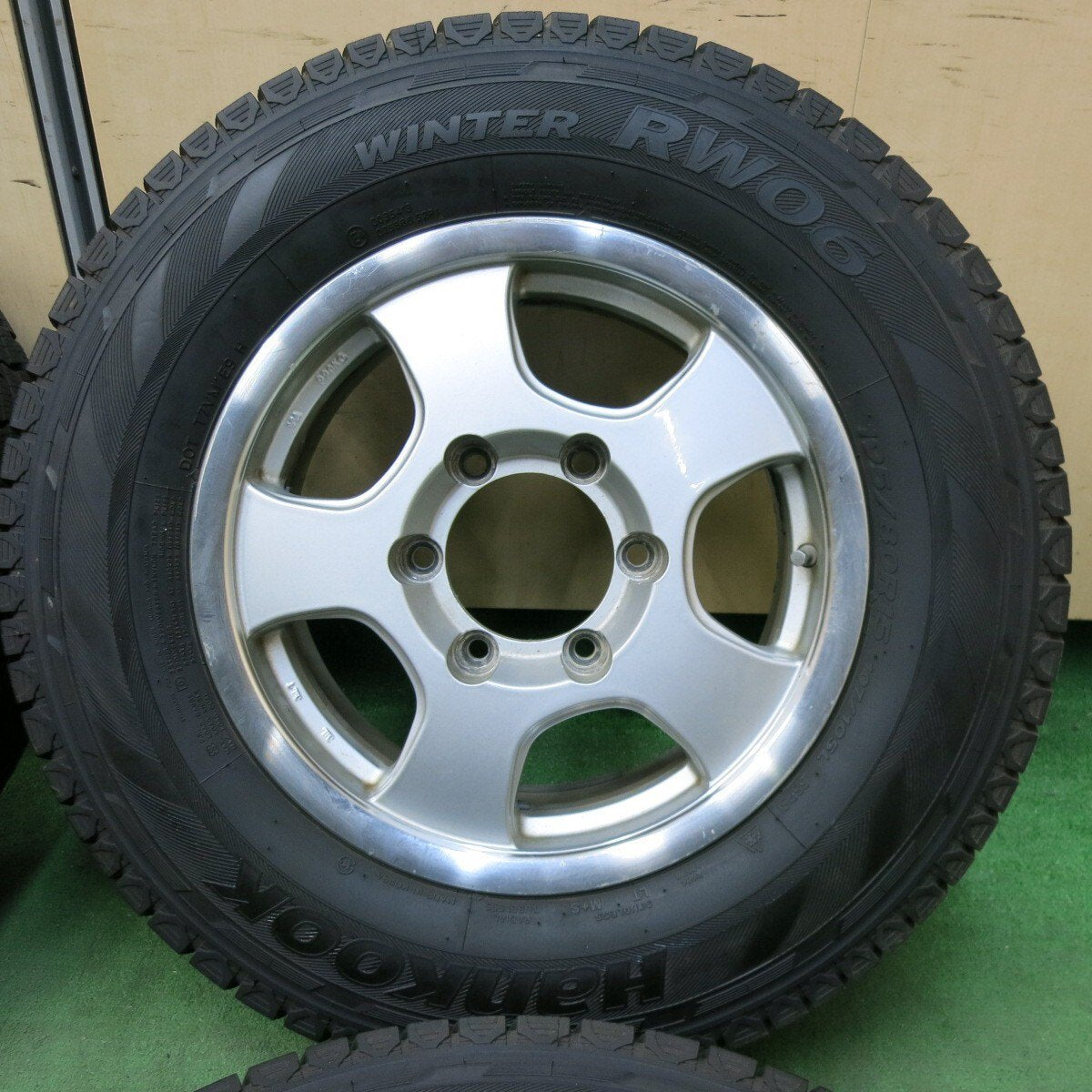 バリ溝!22年!9.5分以上★ハイエース 等 195/80R15 107/105L スタッドレス ハンコック ウインター RW06 社外 アルミ 15インチ PCD139.7/6H★4122508SYス