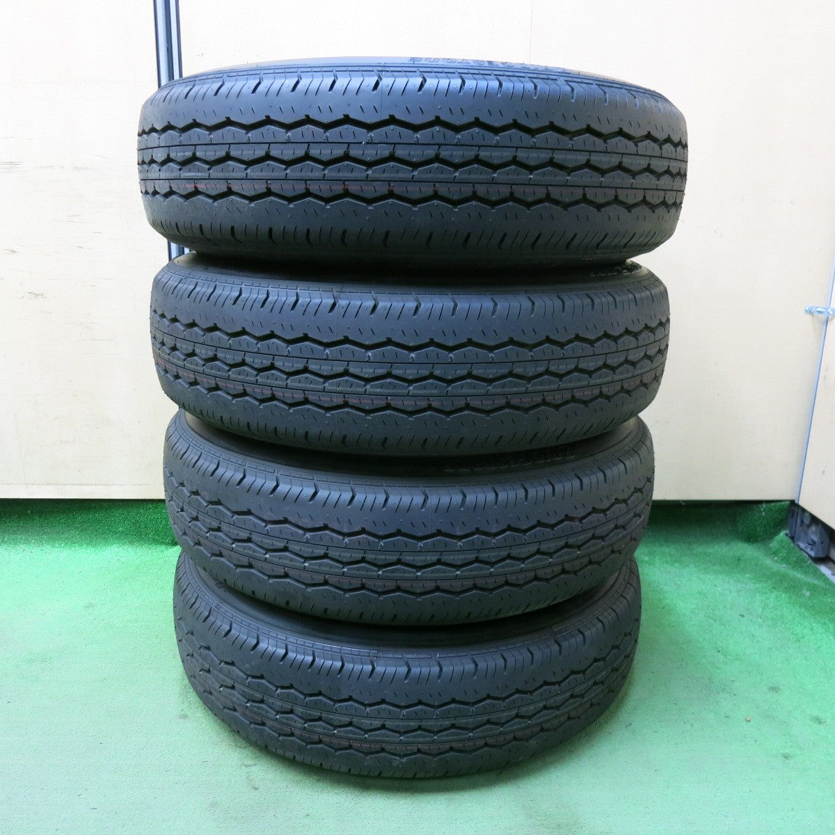 新車外し!25年★トヨタ 200系 ハイエース 純正 スチール 195/80R15 107/105S ブリヂストン エコピア RD613 15インチ PCD139.7/6H★5052815SYノ