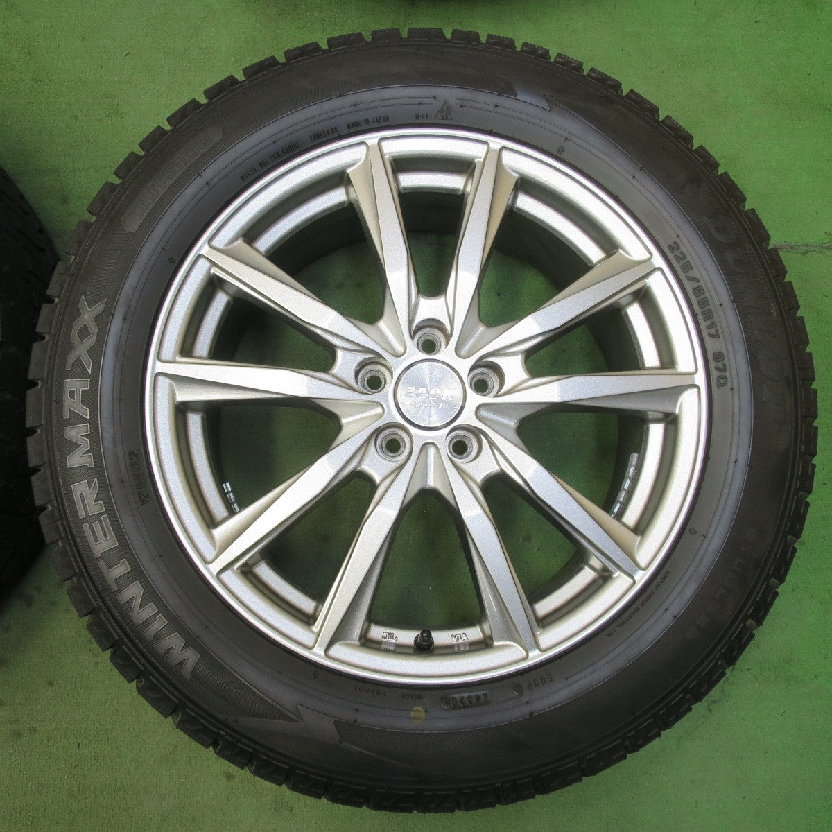 バリ溝!キレイ!9.5分以上★XV 等 225/55R17 スタッドレス ダンロップ ウインターマックス WM02 ZACK Sport-10 MONZA ザック 17インチ PCD100/5H★5090909イス