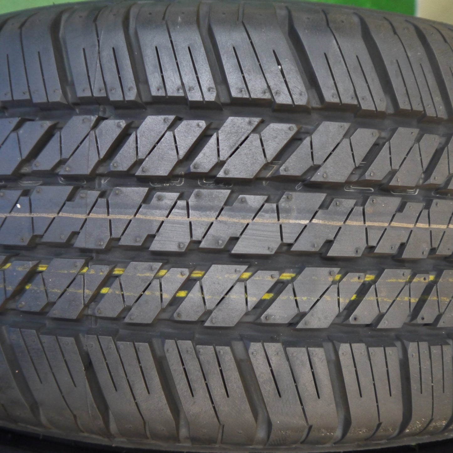 新車外し!22年★265/60R18 ブリヂストン デューラー H/T 684Ⅱ タイヤ 18インチ ランクル プラド ハイラックス サーフ パジェロ 等★6052507Hノタ