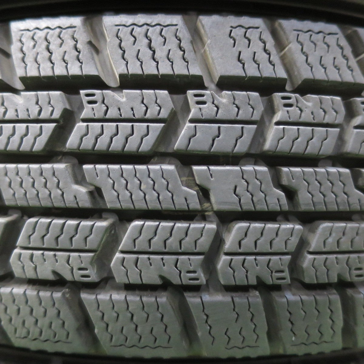 バリ溝!9分★スタッドレス 145/80R13 グッドイヤー アイスナビ7 タイヤ 13インチ タント ムーブ アルト プレオ 等★5012206イスタ
