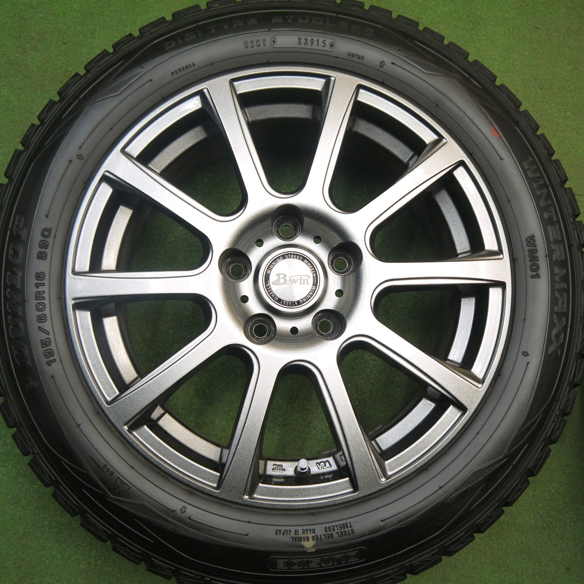 バリ溝!キレイ!8.5分★スタッドレス 195/60R16 ダンロップ ウインターマックス WM01 B-win 社外 アルミ 16インチ PCD114.3/5H★6012602Hス