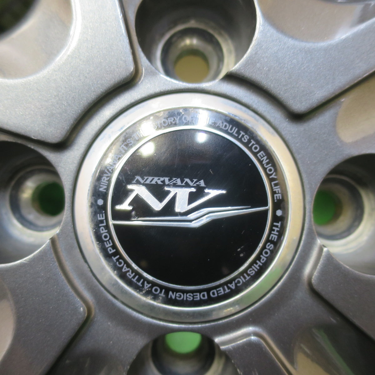 バリ溝!24年!キレイ!ほぼ10分★スタッドレス 175/65R14 ブリヂストン ブリザック VRX2 NIRVANA NV ニルヴァーナ ニルバーナ 14インチ PCD100/4H★5050508イス