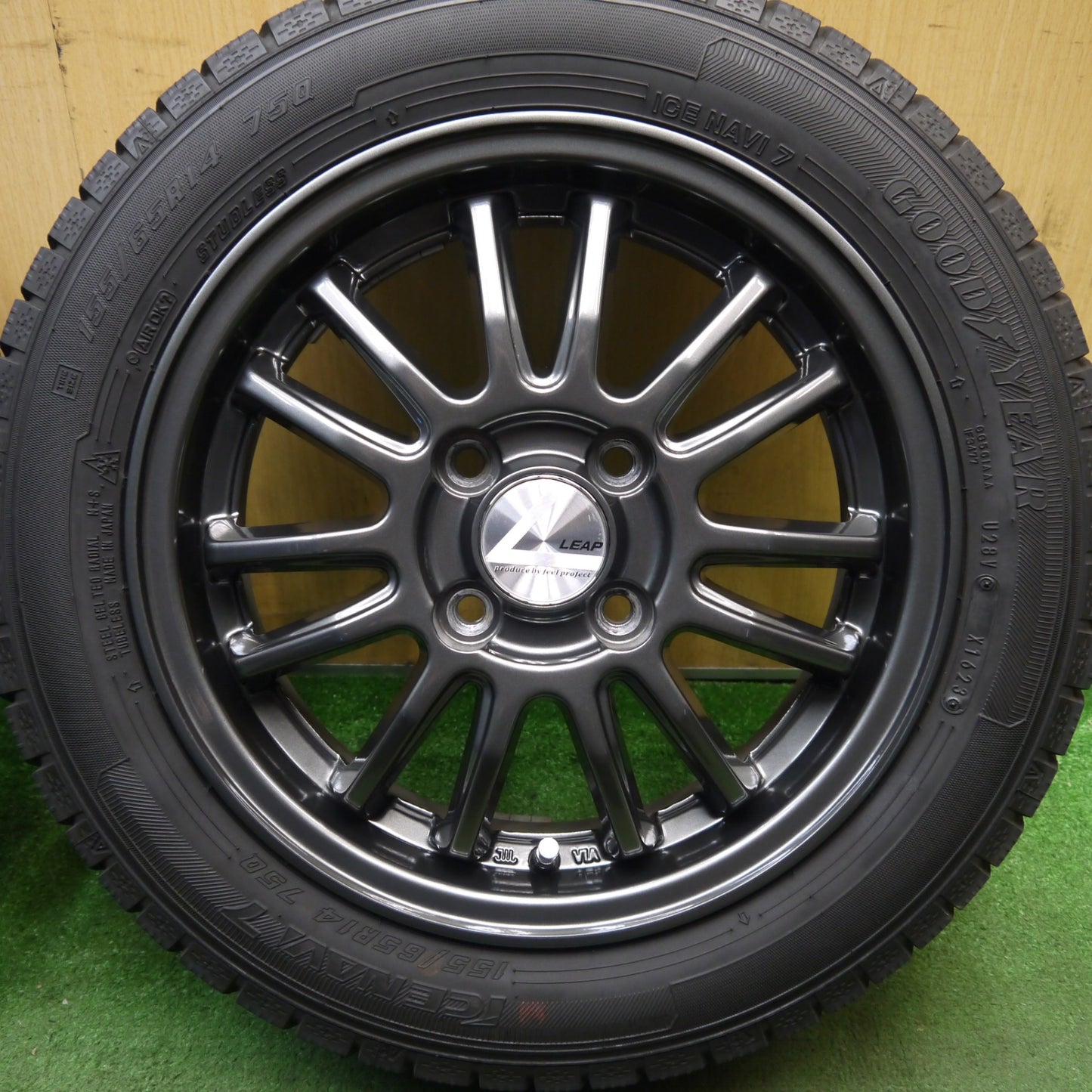 バリ溝!23年!キレイ!9.5分★スタッドレス 155/65R14 グッドイヤー アイスナビ7 LEAP リープ 14インチ PCD100/4H★5091005Hス