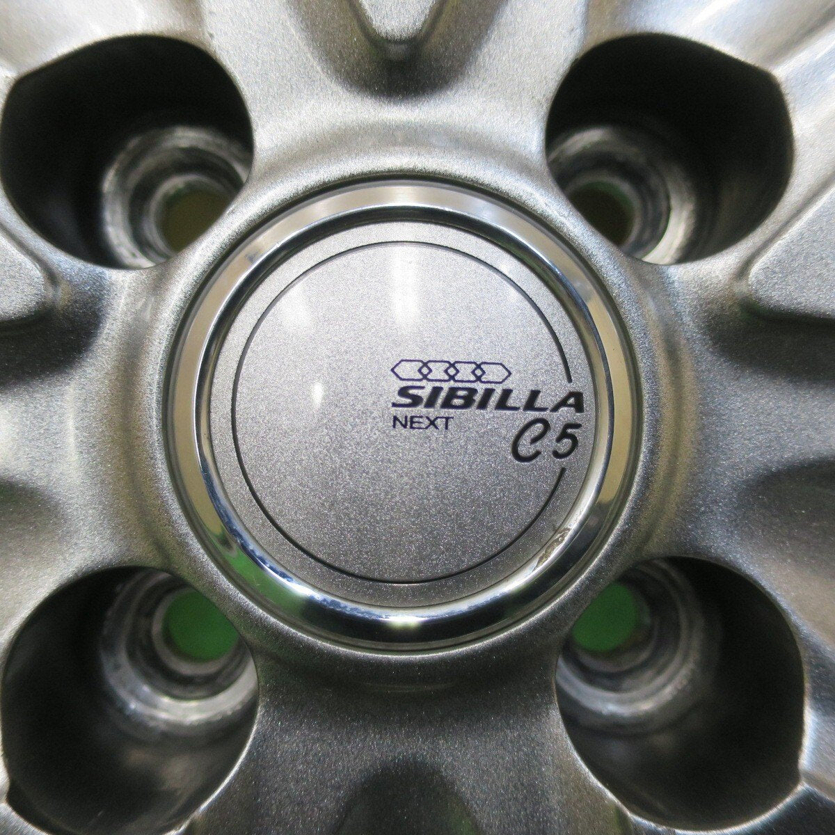 バリ溝!キレイ!9.5分以上★スタッドレス 165/65R14 グッドイヤー アイスナビ6 SIBILLA NEXT C5 シビラ 14インチ PCD100/4H★5021714イス