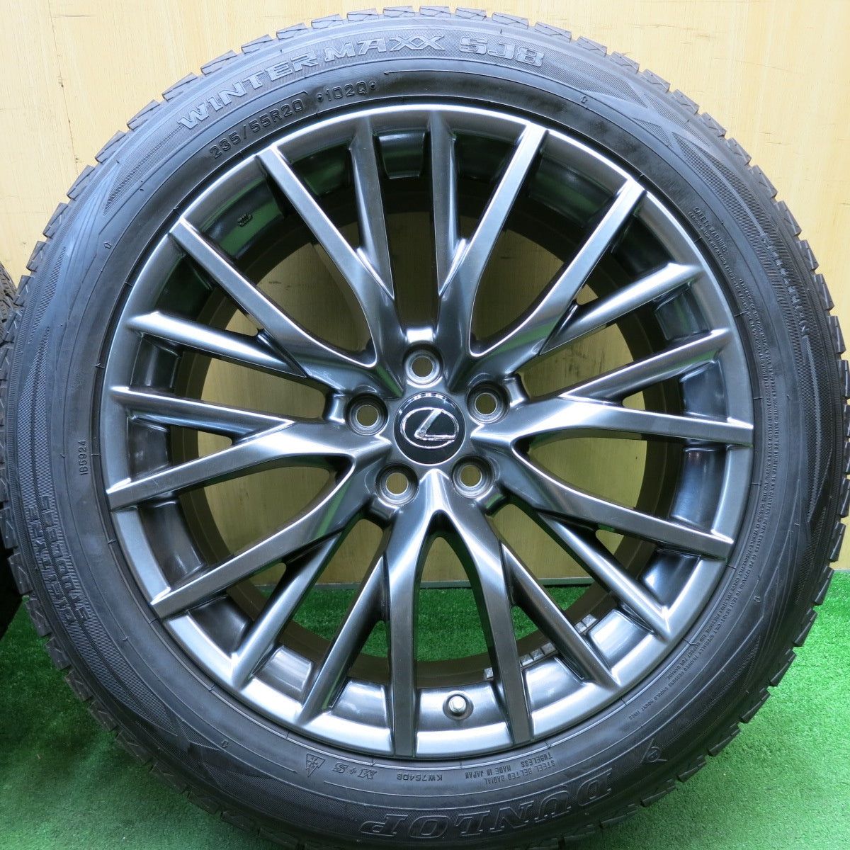 センサー付!バリ溝!キレイ!9.5分★レクサス RX Fスポーツ 純正 235/55R20 スタッドレス ダンロップ ウインターマックス SJ8 20インチ PCD114.3/5H★5060601AKス