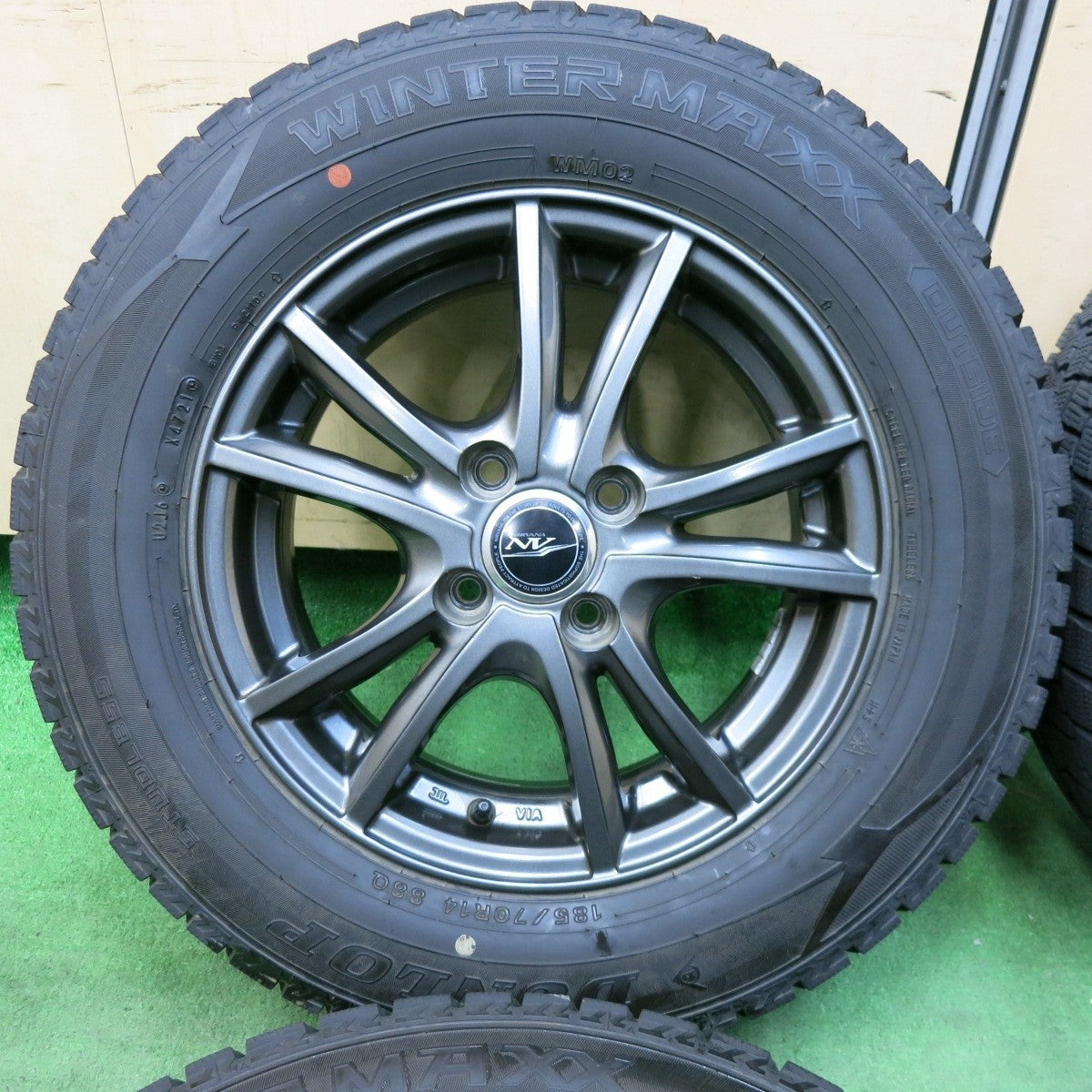 バリ溝!21年!キレイ!9.5分★スタッドレス 185/70R14 ダンロップ ウインターマックス WM02 NIRVANA NV ニルバーナ ニルヴァーナ PCD100/4H★4120609SYス