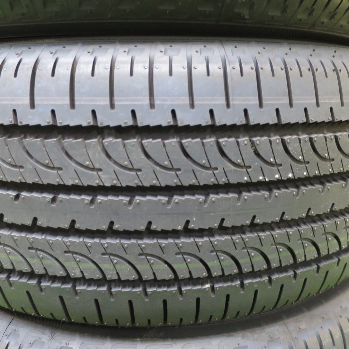 新車外し!25年★225/55R18 ヨコハマ ジオランダー SUV G055 G055E タイヤ 18インチ デリカ D:5 シャモニー フォレスター エクリプスクロス 等★6021606NGノタ
