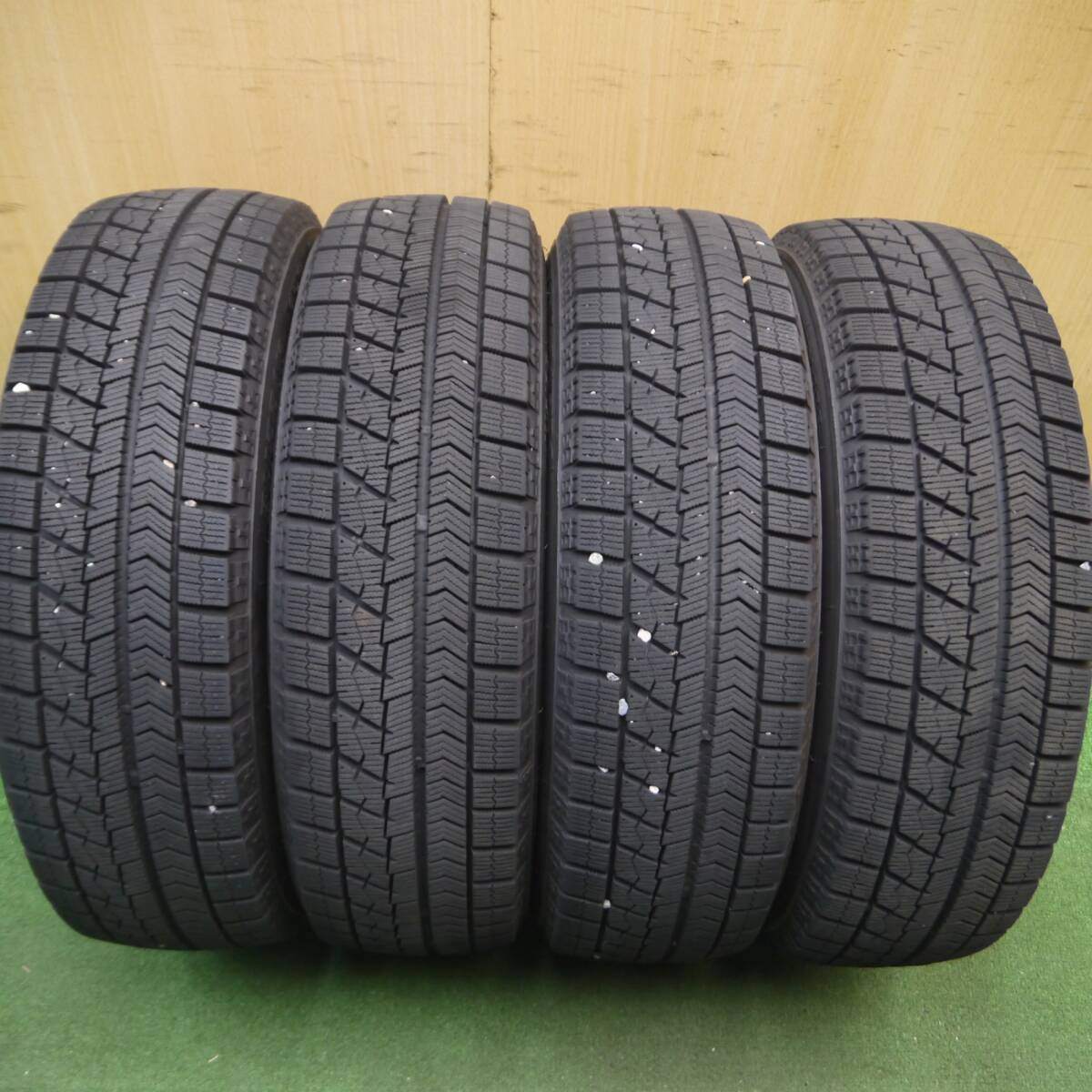 キレイ★スタッドレス 165/65R14 ブリヂストン ブリザック VRX Linz 14インチ ソリオ ハスラー 等 PCD100/4H★5021412Hス