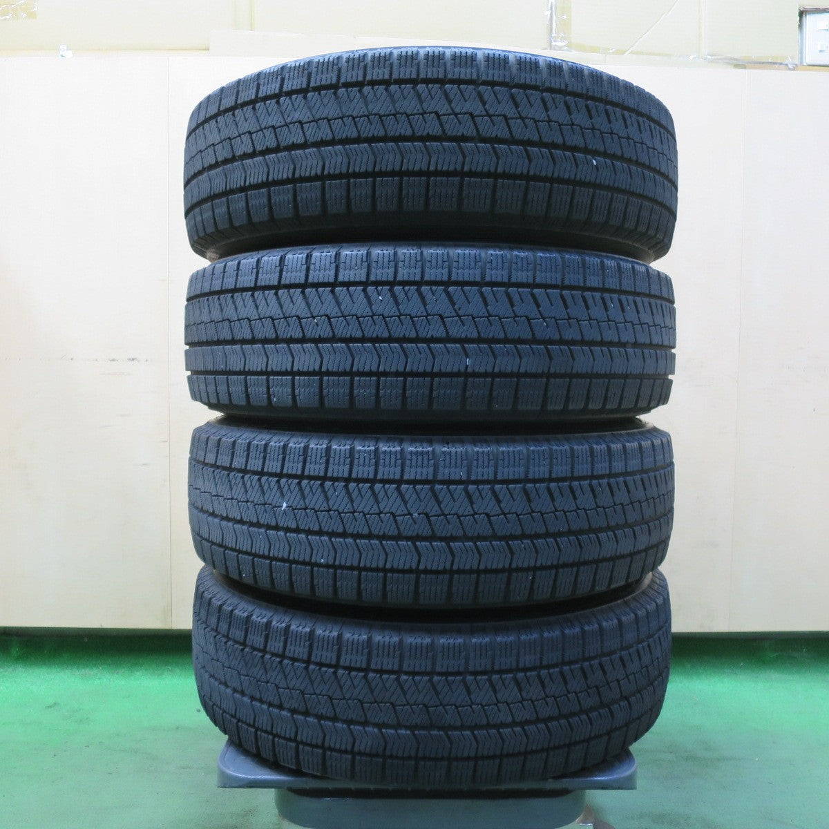 キレイ!21年★スタッドレス 185/65R15 ブリヂストン ブリザック VRX2 BALMINUM バルミナ 15インチ PCD100/4H★5082802イス