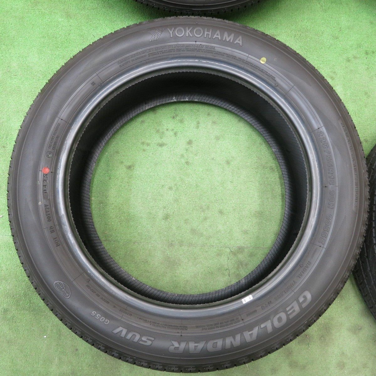 新車外し!25年★225/55R18 ヨコハマ ジオランダー SUV G055 G055E タイヤ 18インチ デリカ D:5 シャモニー フォレスター エルグランド 等★5083003ナノタ