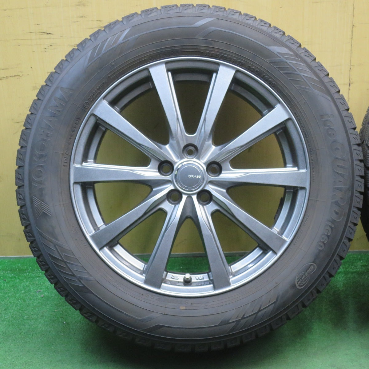 バリ溝!21年!キレイ!9.5分★XV 等 225/60R17 スタッドレス ヨコハマ アイスガード iG60 GRASS グラス 17インチ PCD100/5H★5093007NJス