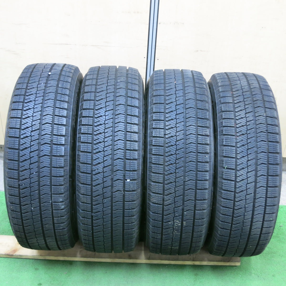 バリ溝!21年!9.5分★スタッドレス 195/65R15 ブリヂストン ブリザック VRX2 ・JECT・ スチール 15インチ PCD100 114.3/5H マルチ★5042803TTス