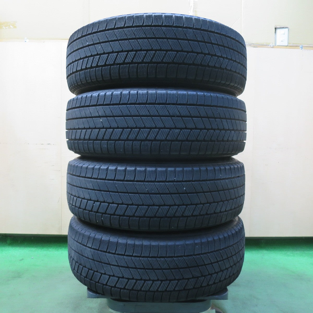 バリ溝!21年!9分★スタッドレス 205/65R16 ブリヂストン ブリザック VRX3 FEID フェイド 16インチ PCD100 114.3/5H マルチ★5103015イス