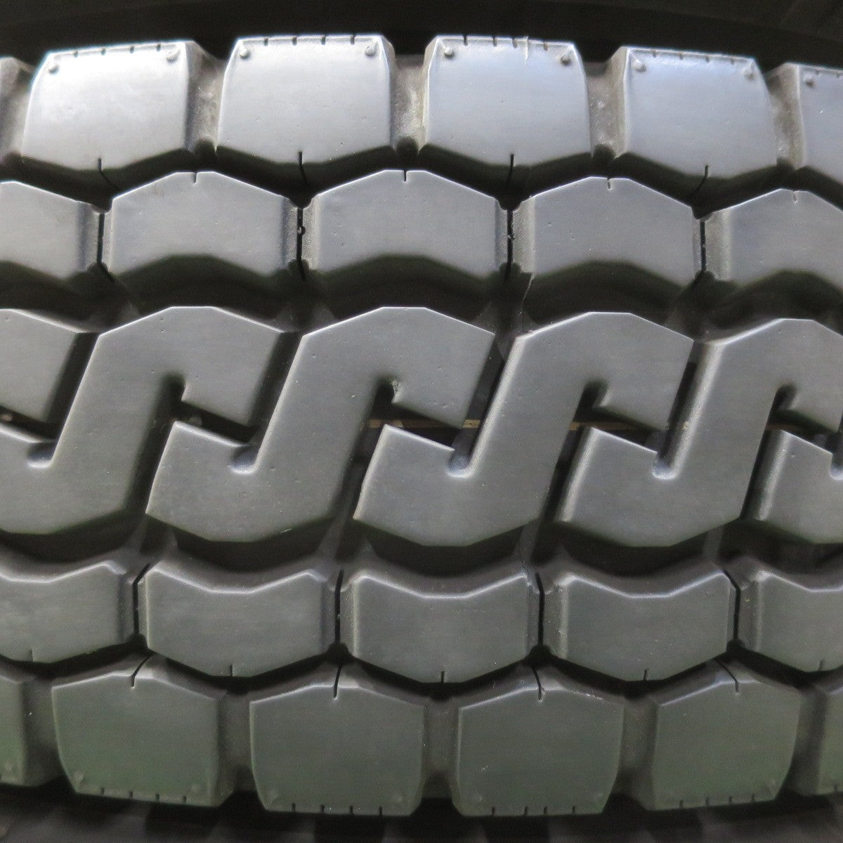 バリ溝!25年!9.5分!6本★トラック タイヤ 205/85R16 117/115N ブリヂストン エコピア M812 ミックス オールシーズン 16インチ★5102309イスタ