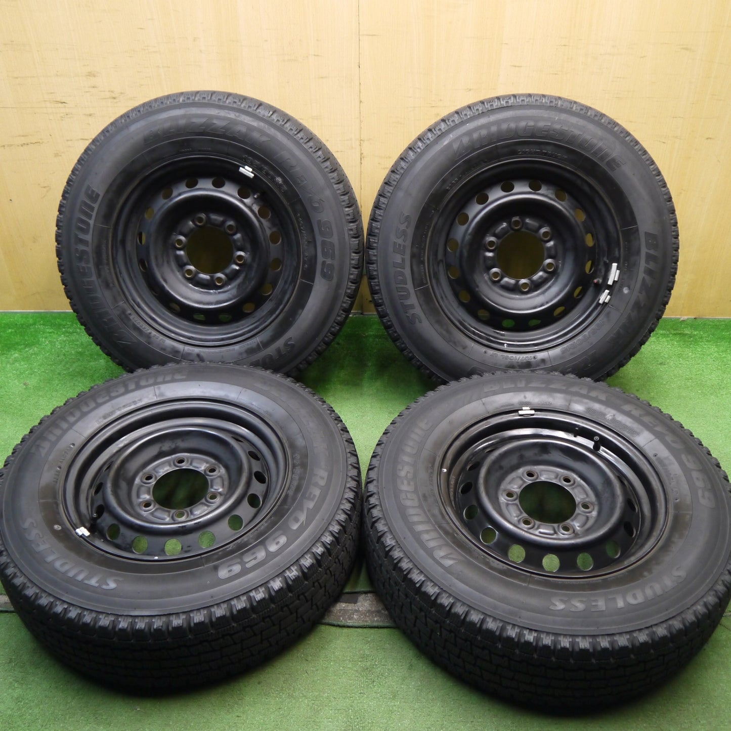 4本価格★トヨタ ハイエース 純正 スチール 195/80R15 107/105L スタッドレス ブリヂストン ブリザック REVO 969 15インチ PCD139.7/6H★5070106Hス
