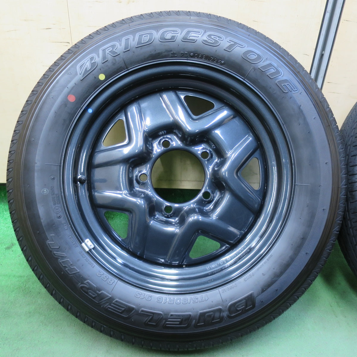 新車外し!25年★スズキ JB64W ジムニー 純正 スチール 175/80R16 ブリヂストン デューラー H/L 852 16インチ PCD139.7/5H★5111509イノ