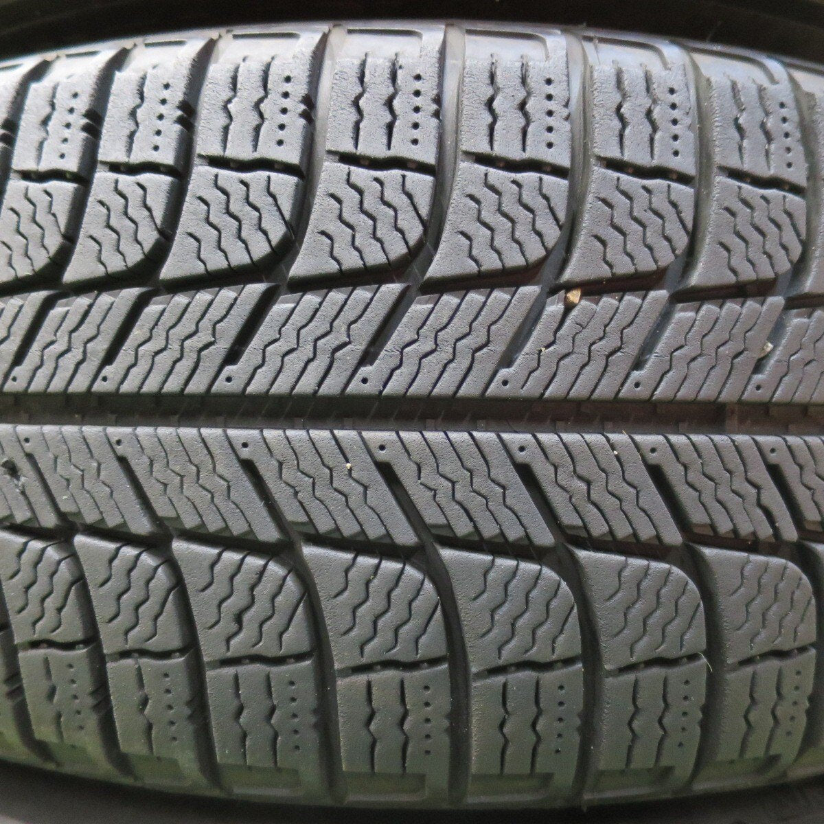 バリ溝!9分★アウディ ワーゲン 等 AGA DORF 205/60R16 スタッドレス ミシュラン X-ICE3+ 16インチ ドルフ PCD112/5H★5010711イス