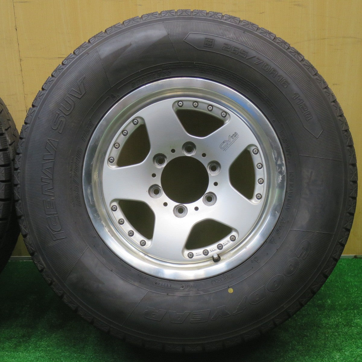 バリ溝!9.5分★スタッドレス 265/70R16 グッドイヤー アイスナビ SUV CV928 社外 アルミ 16インチ PCD139.7/6H★5101609NJス