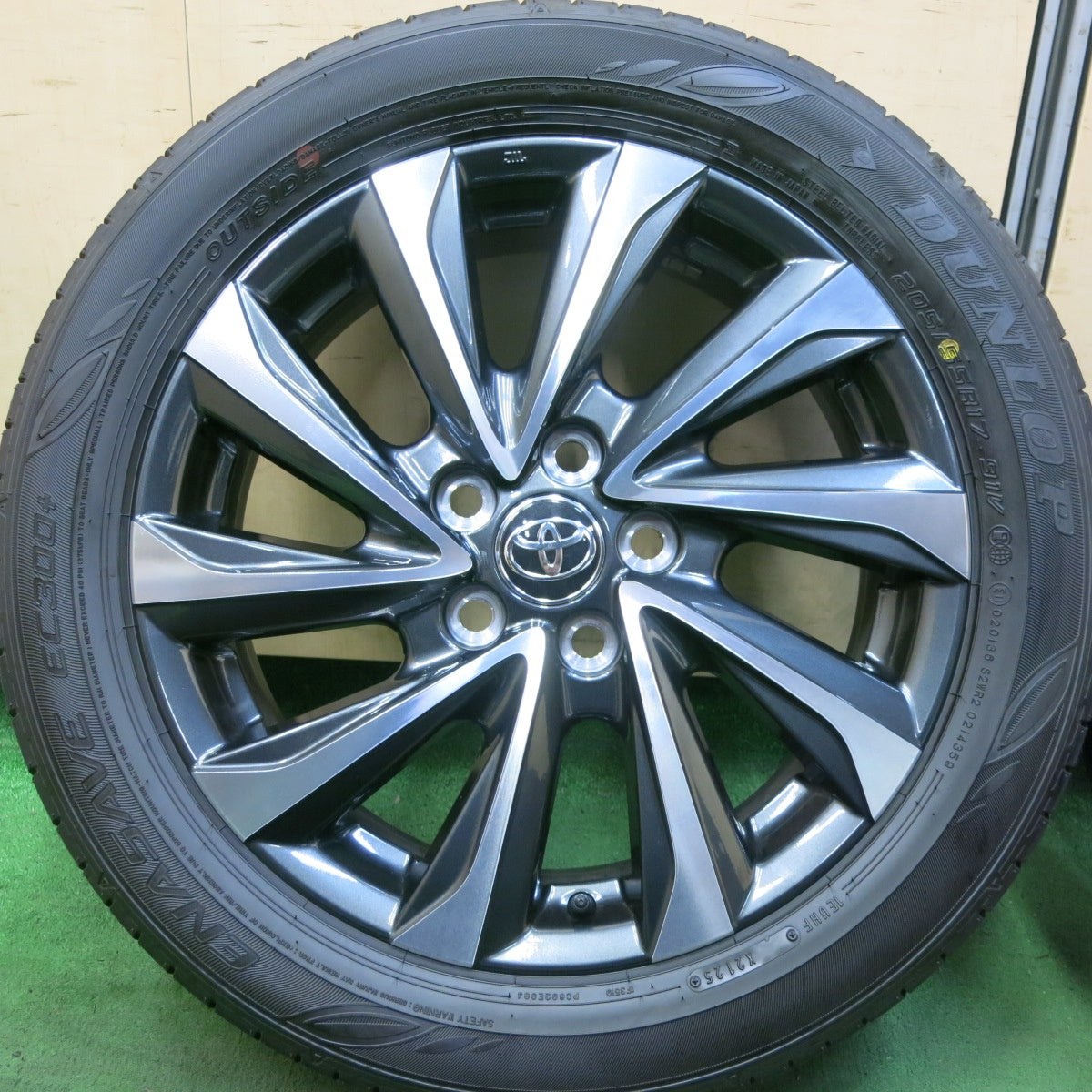 新車外し!25年★トヨタ 90系 ノア ヴォクシー 純正 205/55R17 ダンロップ エナセーブ EC300+ 17インチ PCD114.3/5H★5090501SKノ
