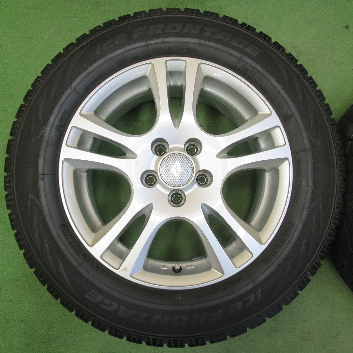 バリ溝!9.5分★プリウス 等 195/65R15 スタッドレス アイスフロンテージ EuroSpeed MANARAY SPORT ユーロスピード 15インチ PCD100/5H★5051507イス