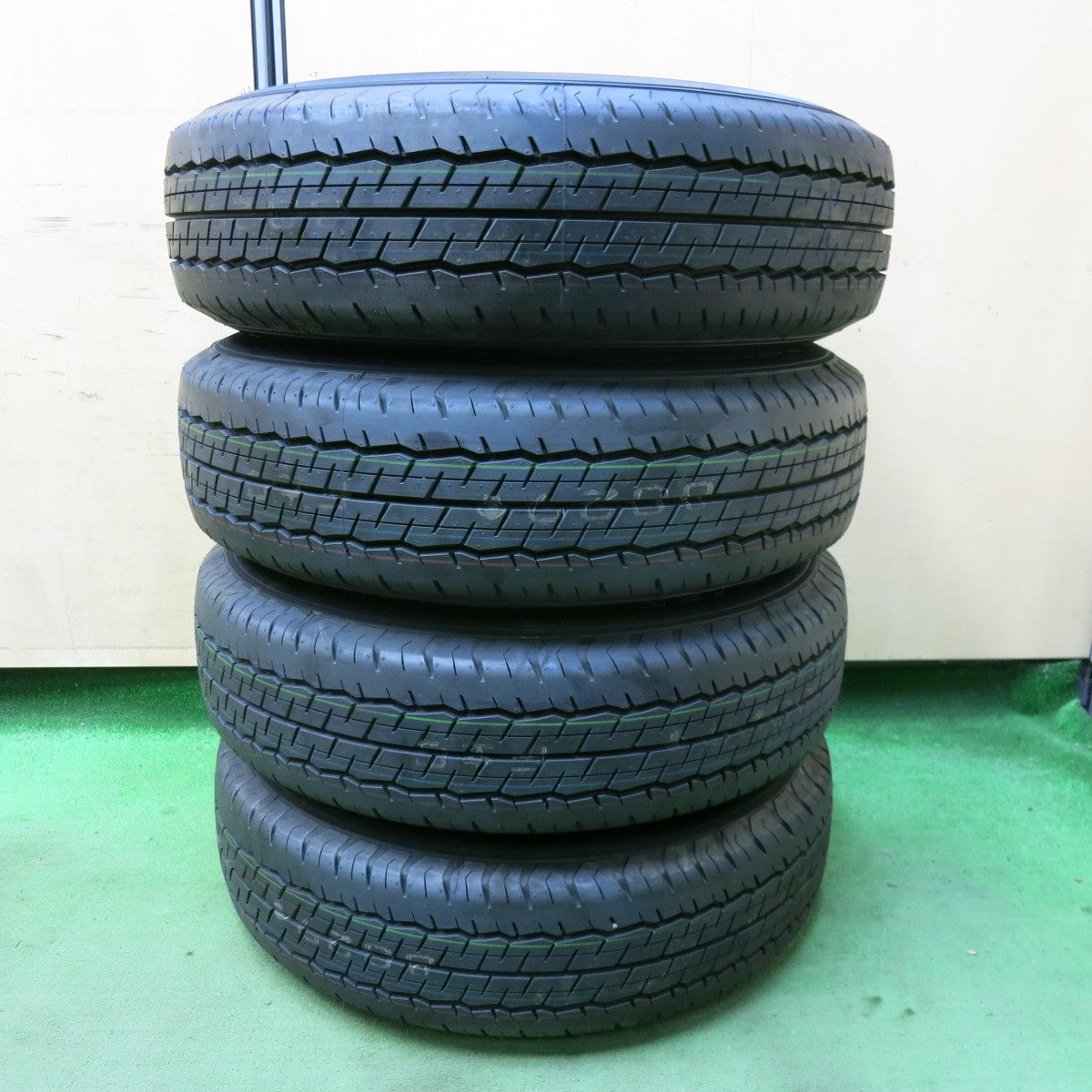 新車外し!22年★トヨタ 200系 ハイエース 純正 スチール 195/80R15 107/105N ダンロップ SP175N 15インチ PCD139.7/6H★5061312SYノ