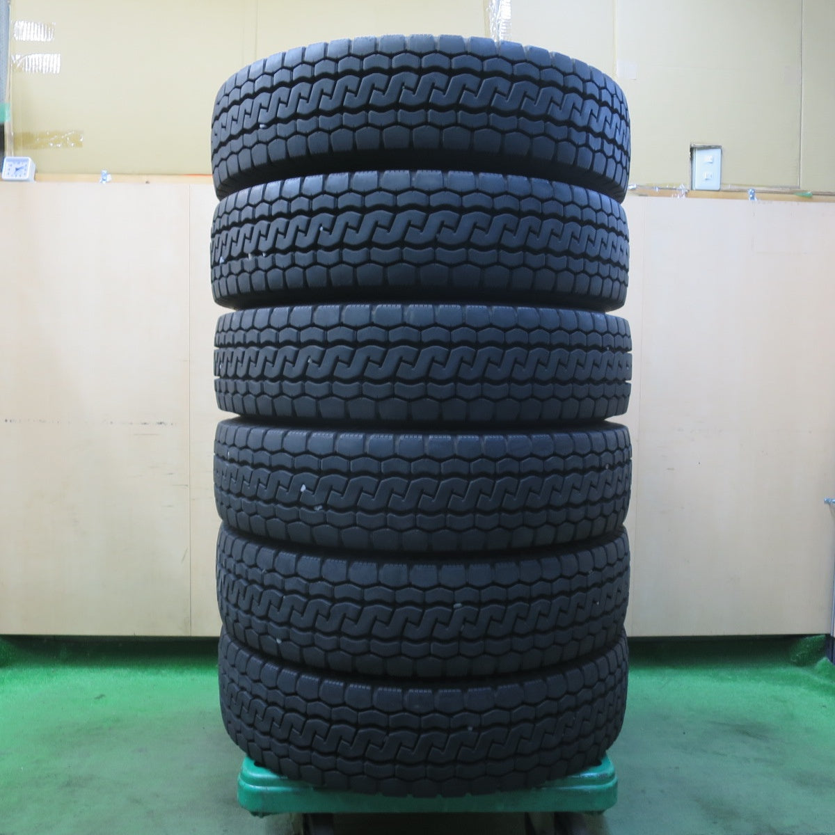 バリ溝!25年!8.5分!6本★トラック タイヤ 205/85R16 117/115N ブリヂストン エコピア M812 ミックス オールシーズン 16インチ★5102307イスタ