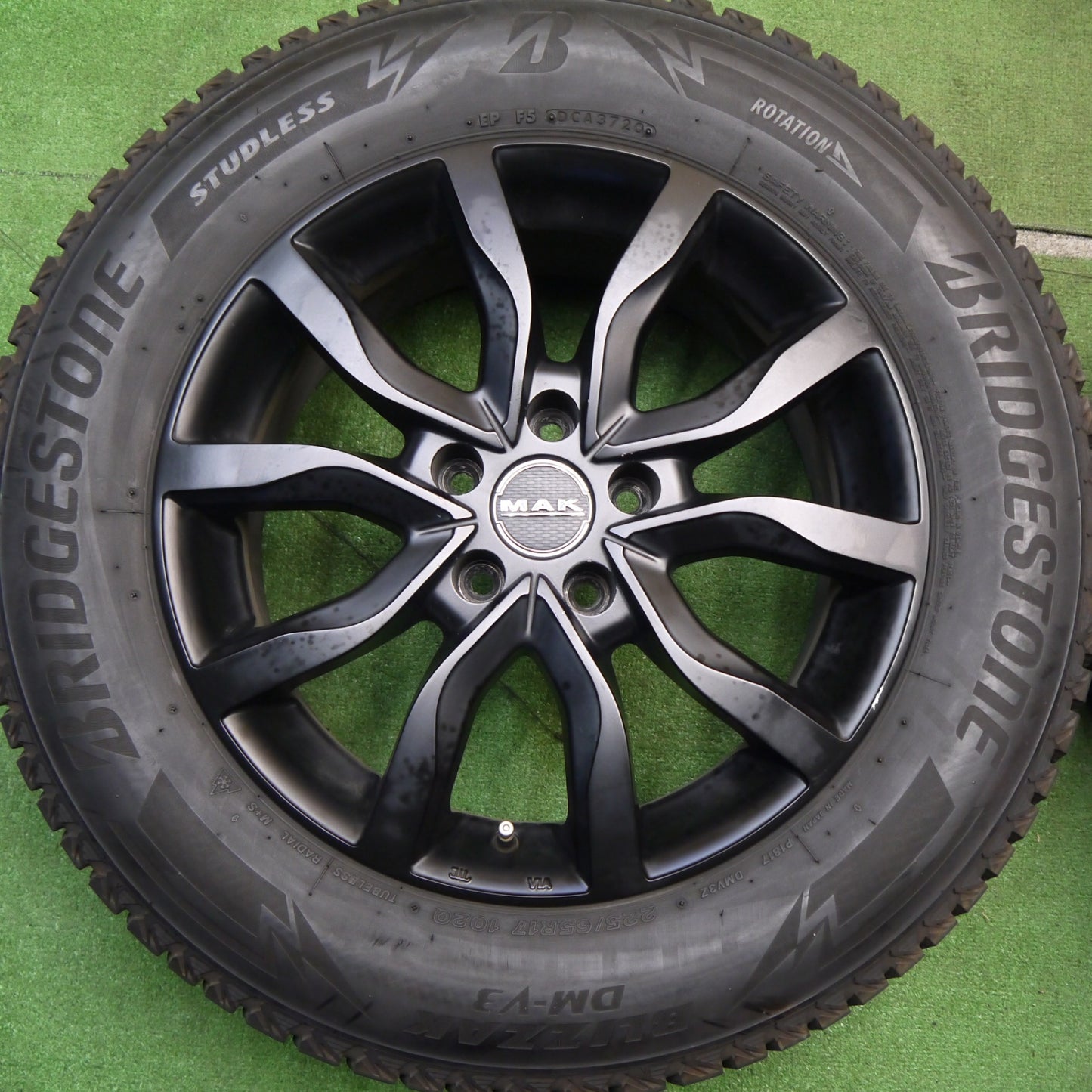 4本価格★MAK KOLN 225/65R17 スタッドレス ブリヂストン ブリザック DM-V3 17インチ ケルン PCD114.3/5H★5042111Hス