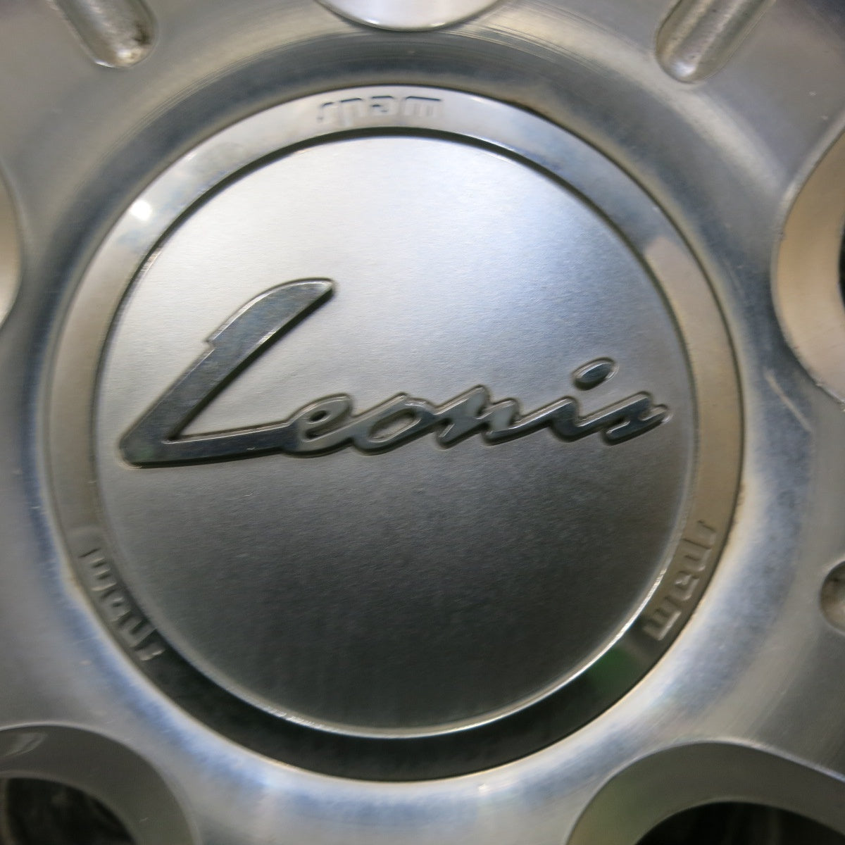 タイヤほぼ未使用!25年★Leonis FST 225/40R18 グッドイヤー EfficientGrip Comfort レオニス 18インチ PCD114.3/5H★5062608SYノ