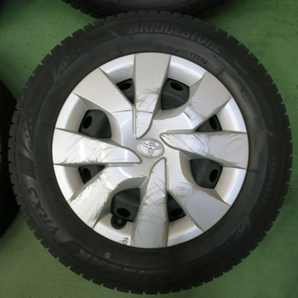 バリ溝!23年!9分★トヨタ ヴィッツ 純正 スチール 175/65R14 スタッドレス ブリヂストン ブリザック VRX3 14インチ PCD100/4H★5052112SYス