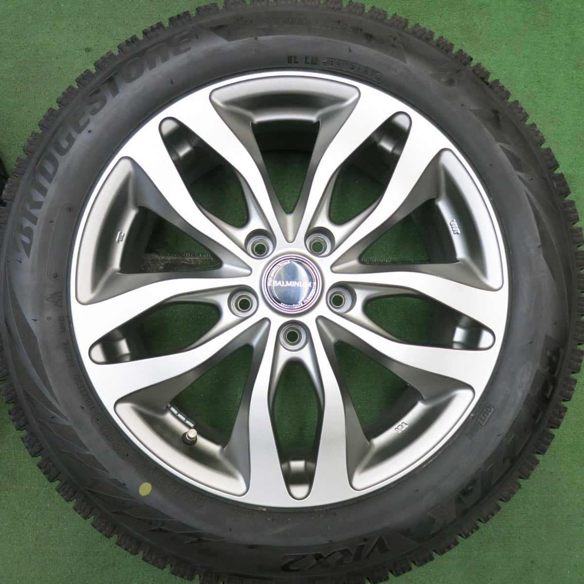 バリ溝!22年!キレイ!9.5分★スタッドレス 215/55R17 ブリヂストン ブリザック VRX2 BALMINUM バルミナ 17インチ PCD114.3/5H★5070109HAス