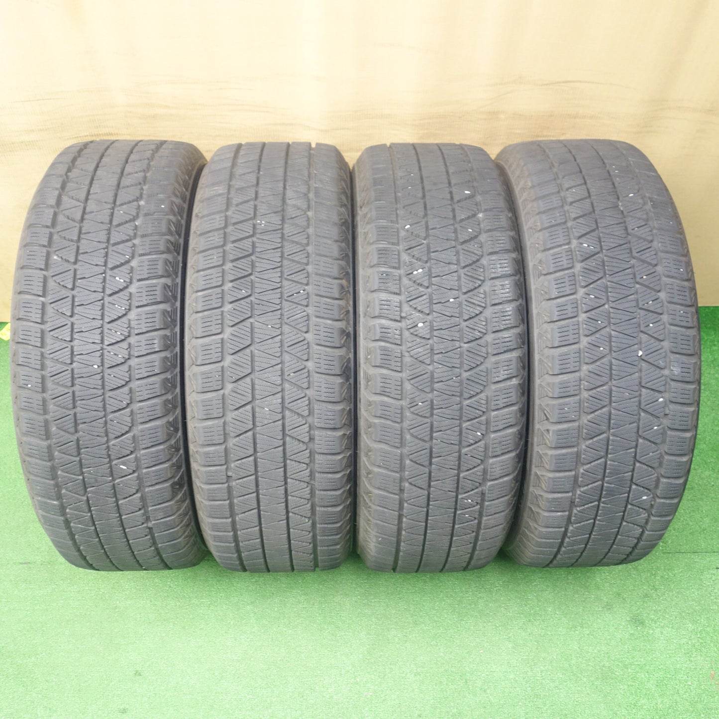 センサー付!バリ溝!23年!キレイ!9分★レクサス NX Fスポーツ 純正 235/50R20 スタッドレス ブリヂストン ブリザック DM-V3 20インチ PCD114.3/5H★6030401KTス