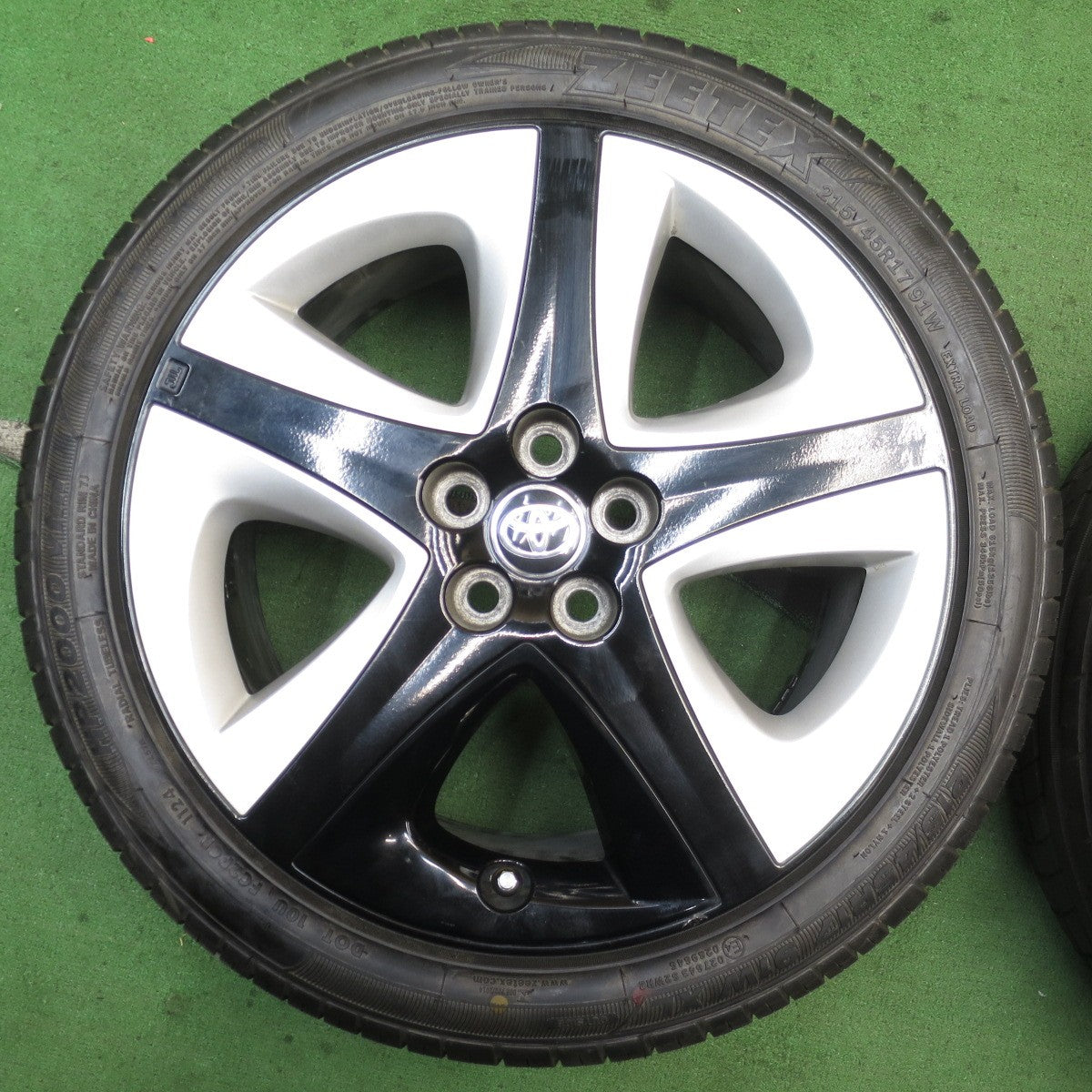 ほぼ未使用!24年!キレイ★トヨタ 50系 プリウス ツーリング 純正 215/45R17 ジーテックス HP2000 vfm 17インチ PCD100/5H★5081201NJノ