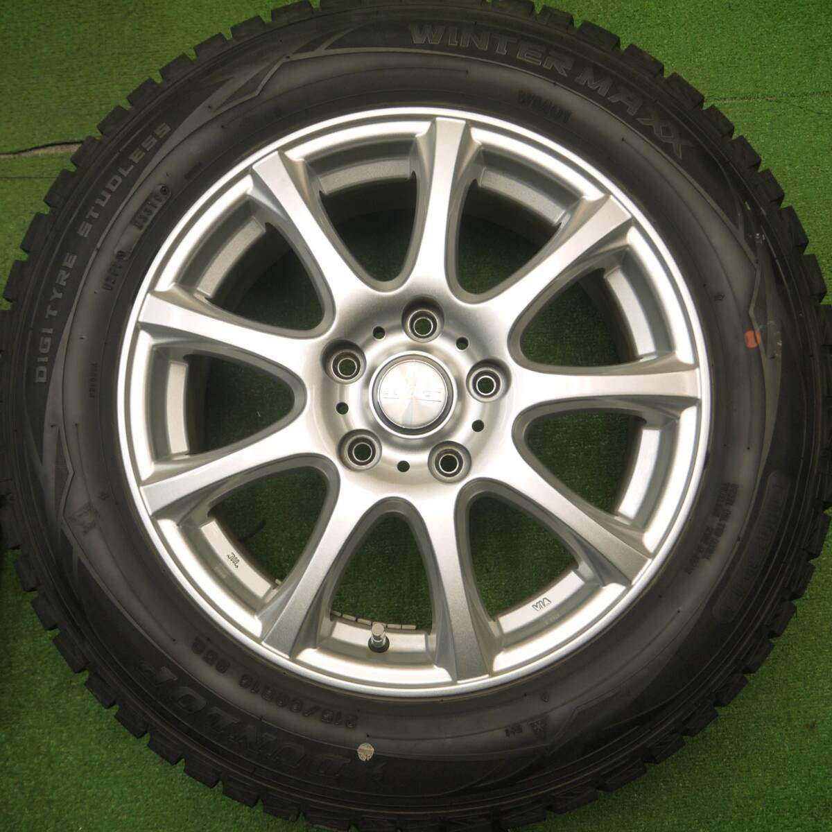 バリ溝!キレイ!9分★スタッドレス 215/60R16 ダンロップ ウインターマックス WM01 DUFACT デュファクト 16インチ PCD114.3/5H★4122401Hス