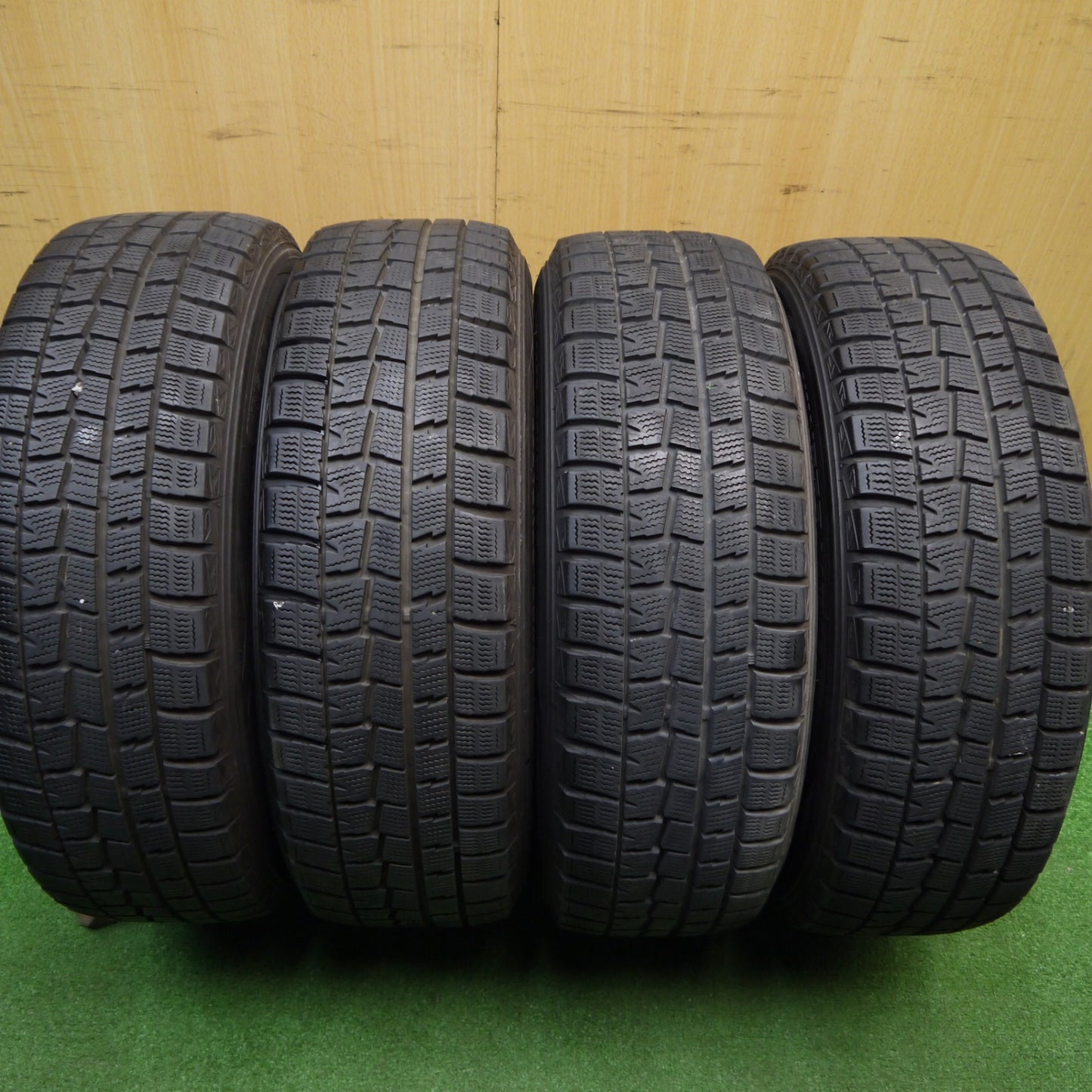 バリ溝!キレイ!8.5分★スタッドレス 185/65R15 ダンロップ ウインターマックス WM01 SCHNEIDER ATECH シュナイダー 15インチ PCD114.3/5H★5112604Hス