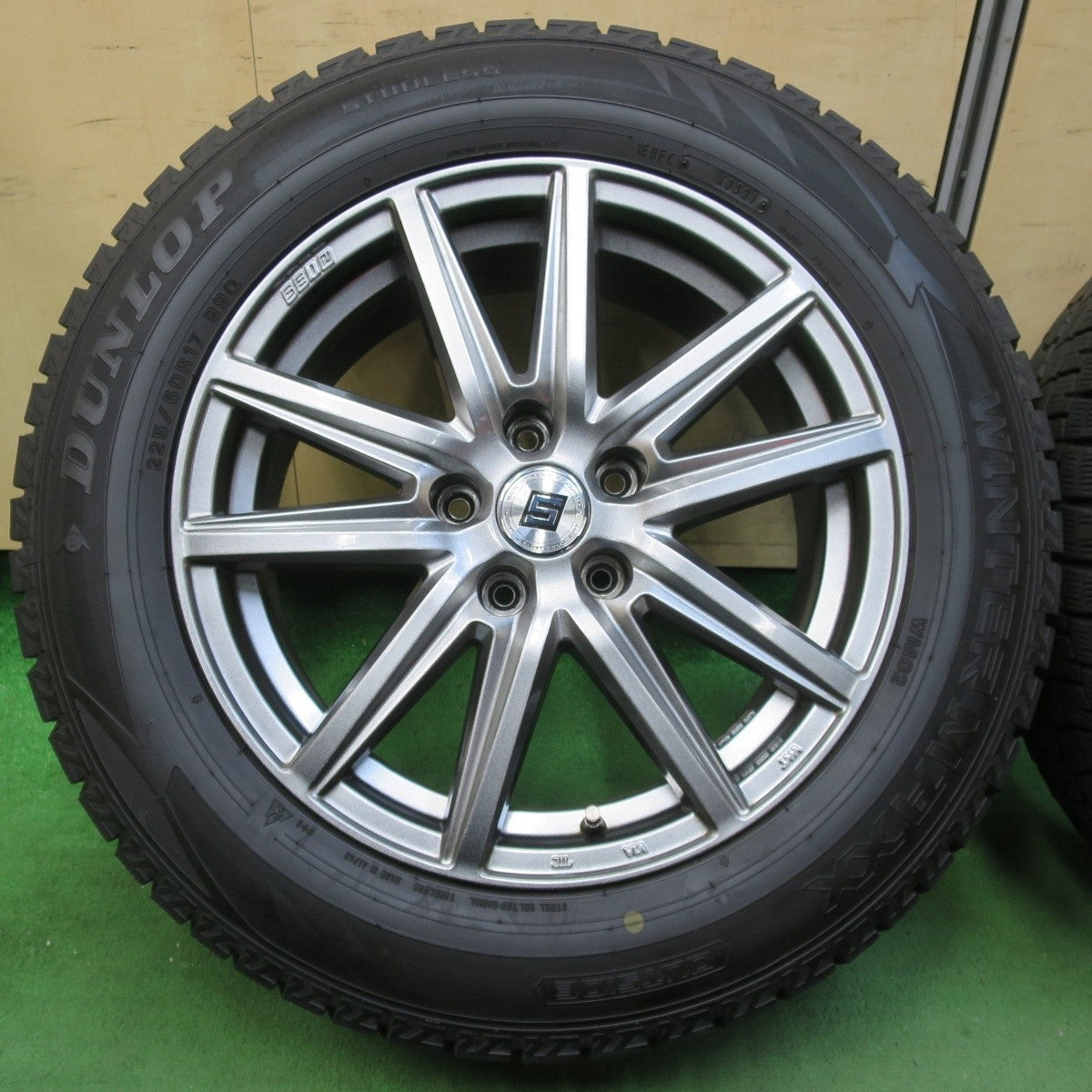 バリ溝!21年!キレイ!9.5分★スタッドレス 225/60R17 ダンロップ ウインターマックス WM02 SEIN ザイン 17インチ PCD114.3/5H★5011702イス