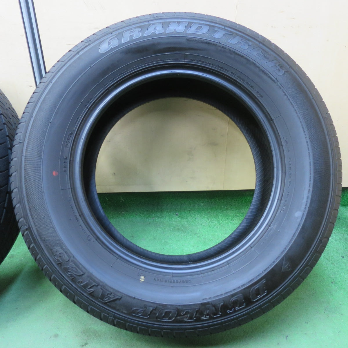 新車外し!25年★265/65R18 ダンロップ AT23 グラントレック タイヤ 18インチ ランクル 250 VX 300 等★5052711イノタ