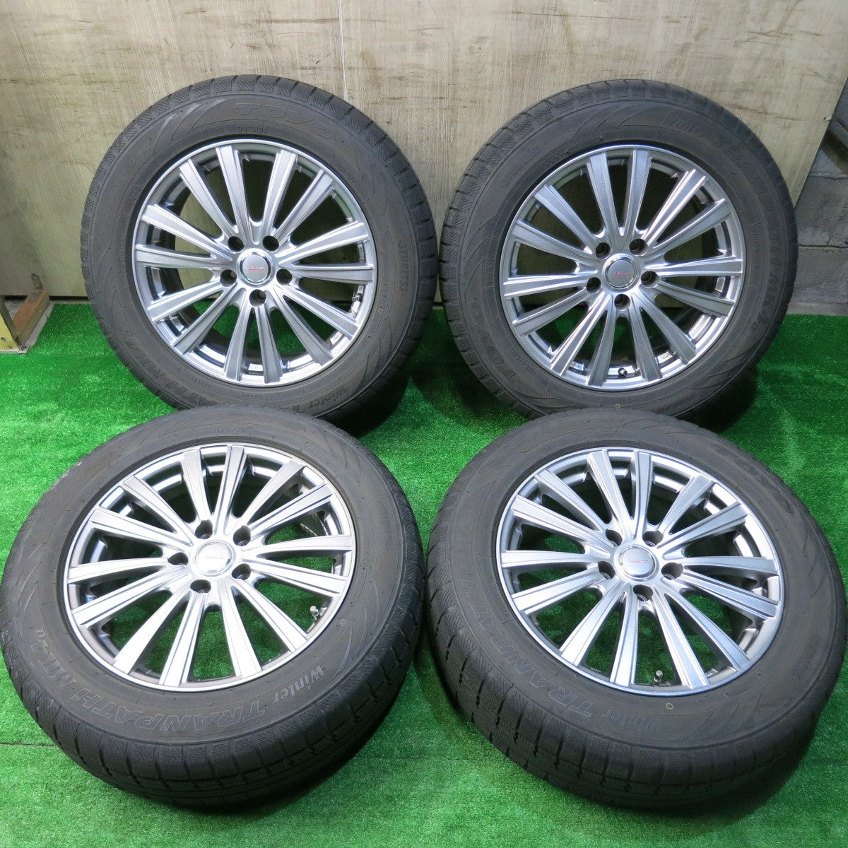 キレイ★スタッドレス 225/60R17 トーヨー ウインター トランパス MK4α VELVA TESALIA ヴェルヴァ テサリア 17インチ PCD114.3/5H★5110803HAス