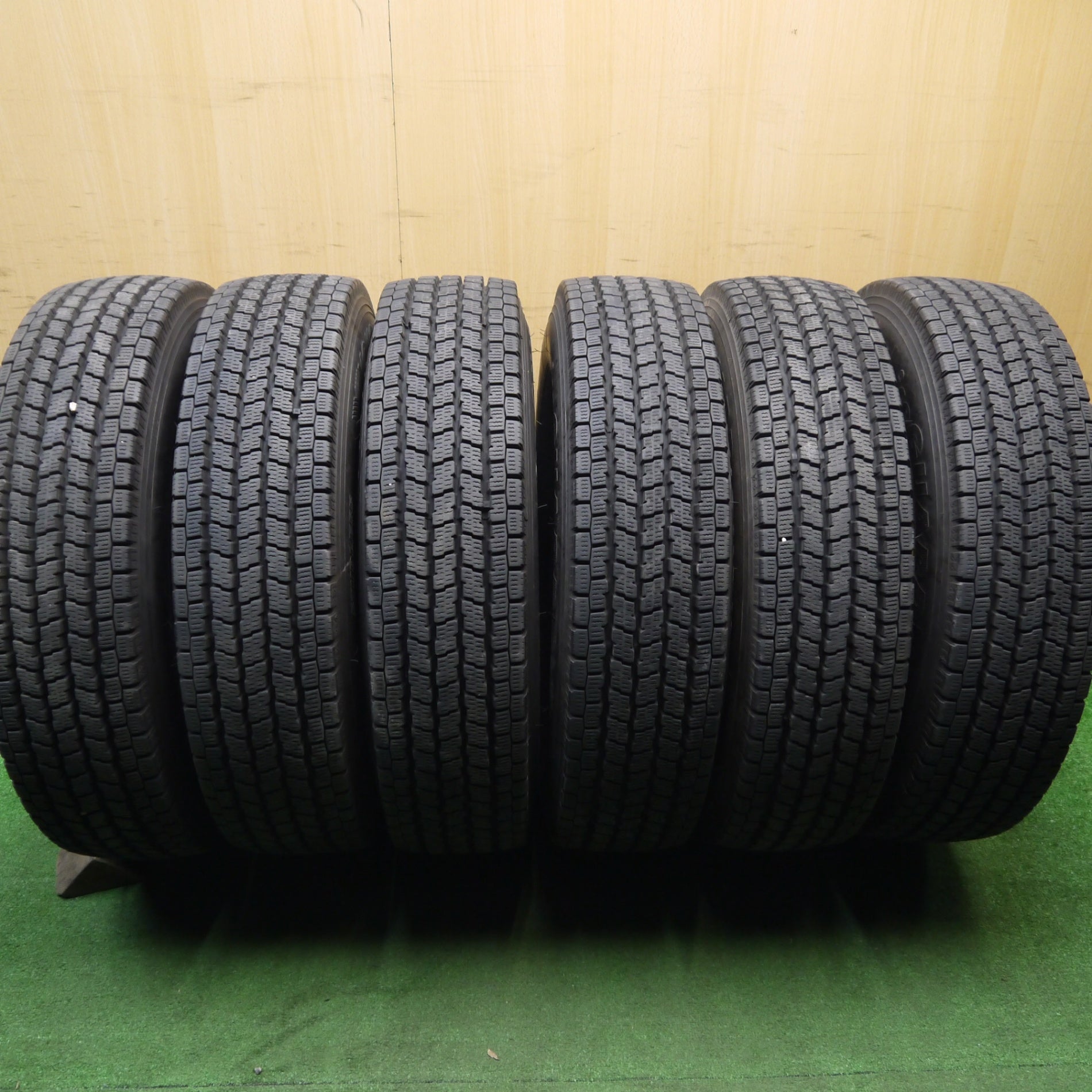 バリ溝！9.5分！6本☆トラック タイヤ 205/80R17.5 120/118L 12PR
