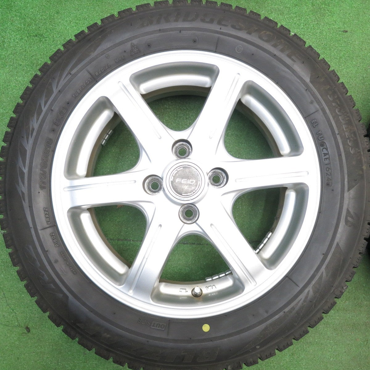 バリ溝!24年!9.5分★スタッドレス 175/65R15 ブリヂストン ブリザック VRX2 FEID 15インチ PCD100/4H★5050508HAス