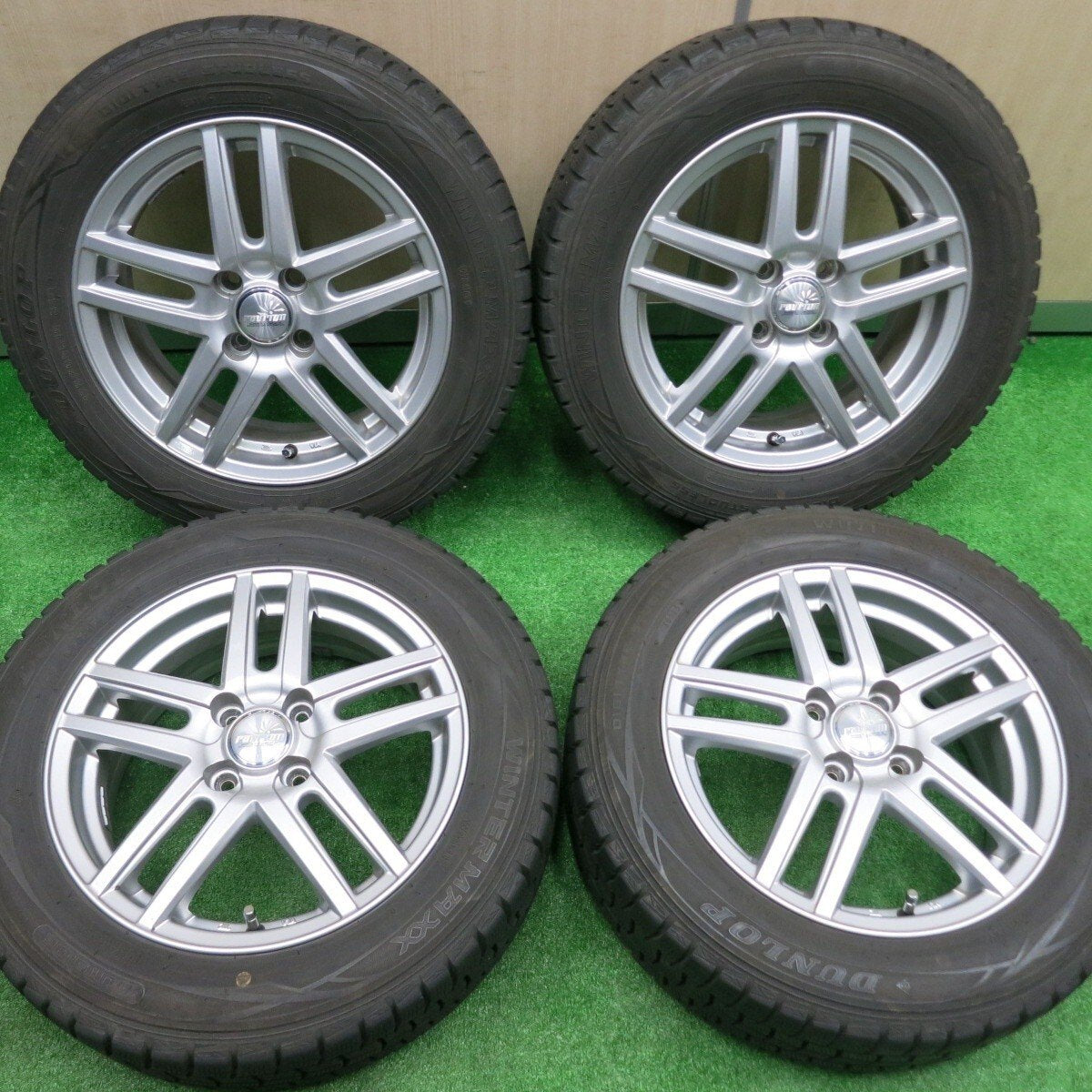 バリ溝!キレイ!9分★スタッドレス 175/65R15 ダンロップ ウインターマックス WM01 ravrion PCD100/4H★4091303NJス