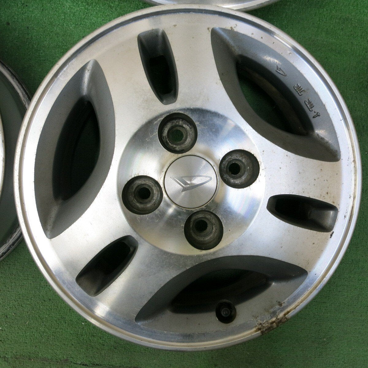 4本価格★ダイハツ ムーヴ 純正 ホイール 13インチ 13×4.50B PCD100/4H★4080706SYホ