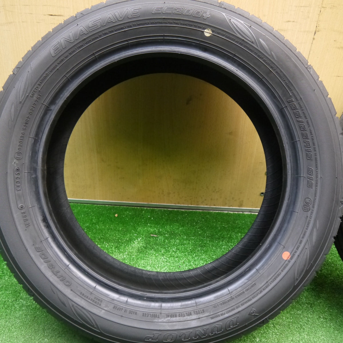 新車外し!25年★165/65R15 ダンロップ エナセーブ EC300+ タイヤ 15インチ タフト ソリオ デリカ D:2 等★5121908Hノタ