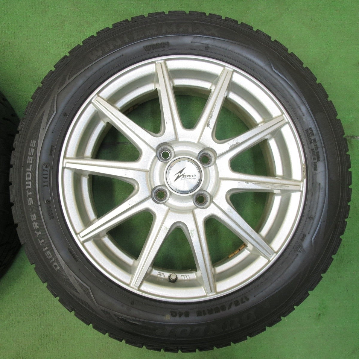 4本価格★スタッドレス 175/65R15 ダンロップ ウインターマックス WM01 ZEPHYR ゼファー 15インチ PCD100/4H★4120502イス