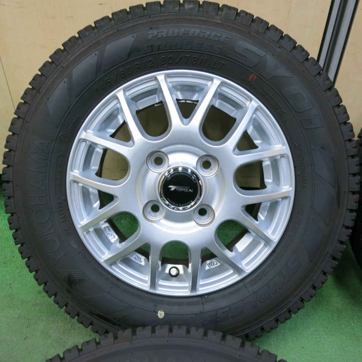 バリ溝!24年!キレイ!9.5分★スタッドレス 145/80R12 80/78N ヨコハマ SY01 TOPRUN トップラン 12インチ PCD100/4H★5072317SYス