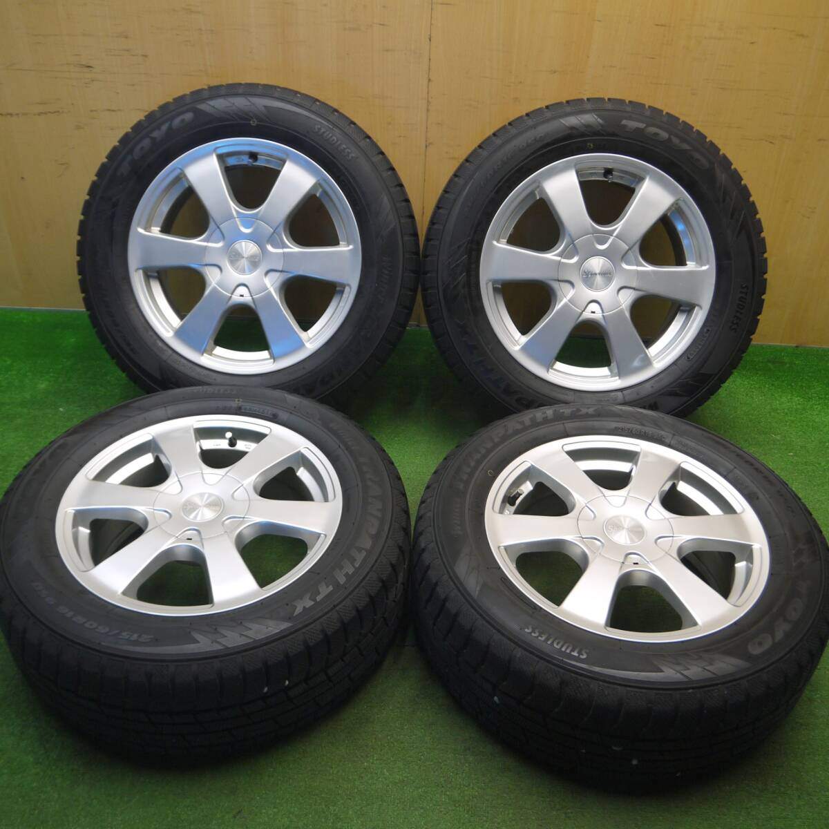 バリ溝!9.5分★スタッドレス 215/60R16 トーヨー ウインター トランパス TX Spacious 社外 アルミ 16インチ PCD100 114.3/5H マルチ★5012908Hス